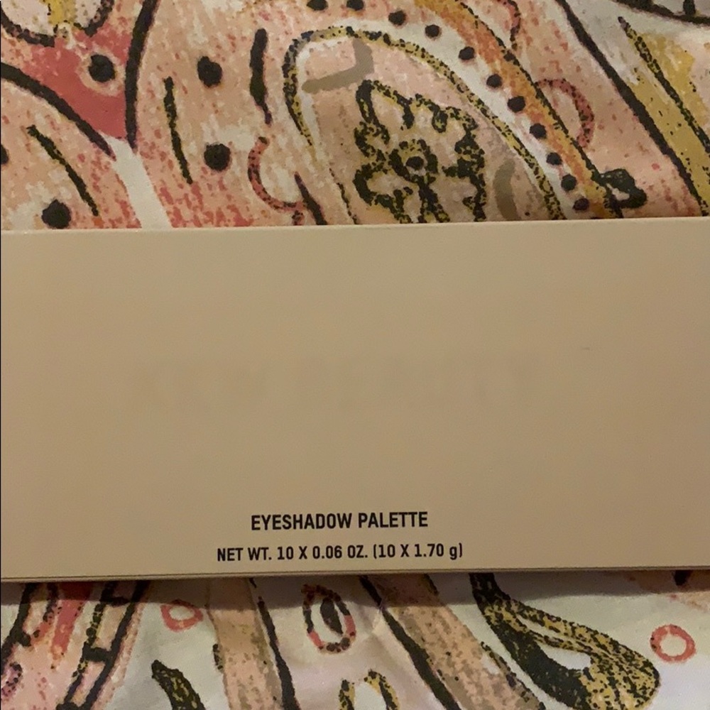 KKW classic blossom palette